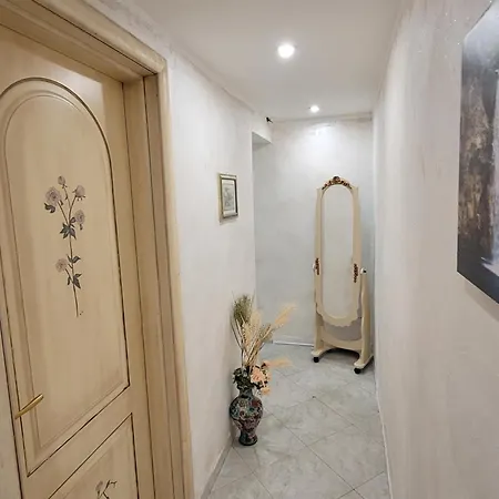 Naumachia House Apartment *