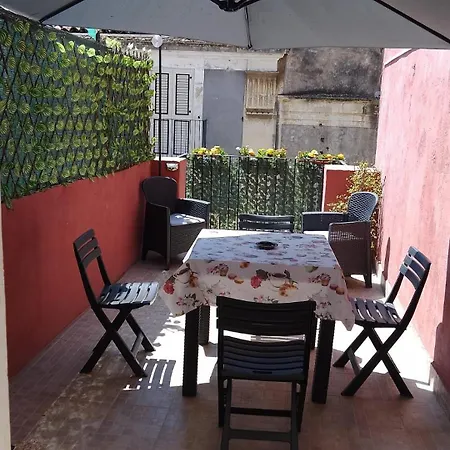 Naumachia House *
